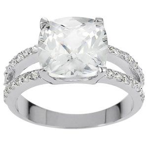 Journee Collection Cushion Cut CZ Ring Size 9
